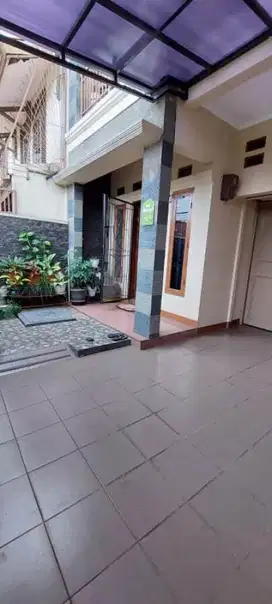 Rumah Minimalis 2 Lantai Siap Huni di Turangga