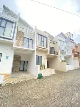 Rumah vila 2 lantai minimalis kota batu