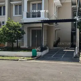 Rumah Bagus 2 Lantai Furnished Siap Huni Di Taman Dago
