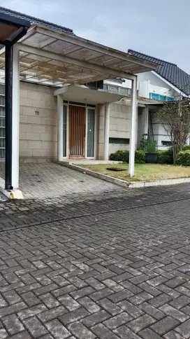 Dijual Rumah di Kota Baru Parahyangan Bandung Barat, Modern Minimalis