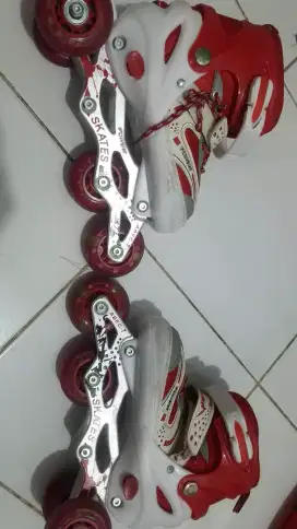 Sepatu skate anak perempuan