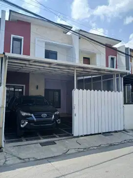 rumah 2 lantai main road siap huni Cisaranten Arcamanik