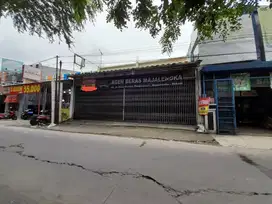 Ruko lebar dan luas lokasi strategis cocok usaha apa saja. Rawalumbu