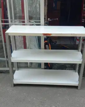 Meja rak serbaguna