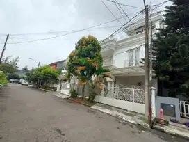 Dijual Cepat Rumah di Jl Flaminggo , Tangerang Selatan