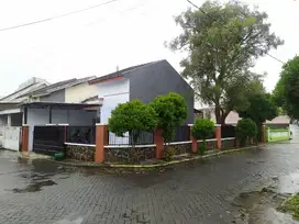 rumah hook pojok bagus bangun kos elite dkt suhat dekat kampus UB &UMM
