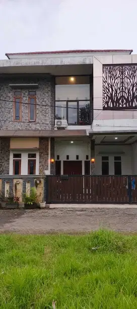 Rumah Mewah Bunut Exit Tol Pakis Malang