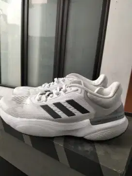 Sepatu adidas ORI bekas