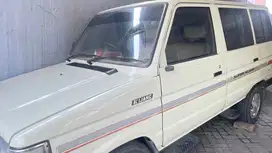 Toyota Kijang 1989