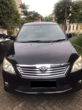 DIJUAL SEGERA MOBIL KIJANG INNOVA 2.0 V AUTOMATIC BENSIN BLACK