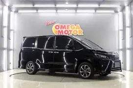 ANTIK TOYOTA VOXY 2.0 AT 2021
