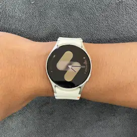 ( SECOND ) Samsung Galaxy Watch 7 40MM - Cream | SAPPIRE | Original