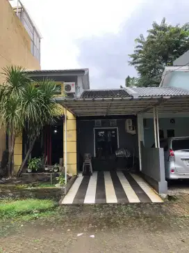 Rumah 1,5 Lantai Lokasi Strategis Dekat Dengan Stasiun Jurangmangu
