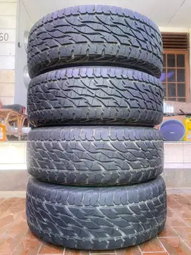 Ban Bridgestone Dueler A/T 265 65 r17 4Pcs