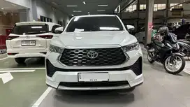 Innova zenix v cvt 2023