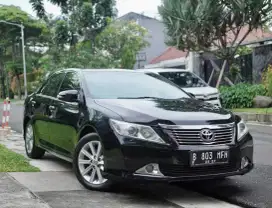 Toyota Camry V 2.5 AT 2013 Hitam | Mewah, Pajak Panjang