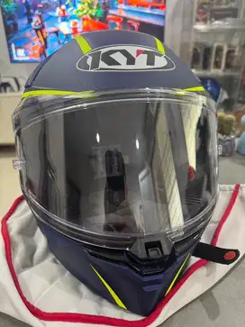 Helm KYT R2R like new baru pakai 1 x