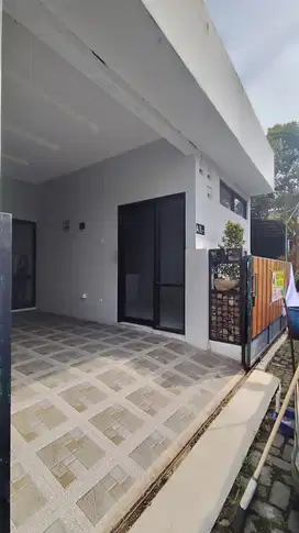Rumah 2 Lt di Perum Tlogo Salma, dekat BPD 3 Tlogomulyo