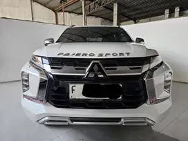 KM LOW 5 RIBUAN Mitsubishi Pajero Dakar At 2024 Putih Plat Genap