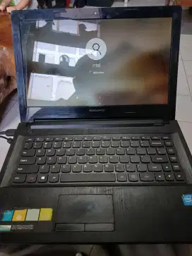 Laptop Lenovo G40-30 Normal lkp charger, tas ori,extra mouse,stik game