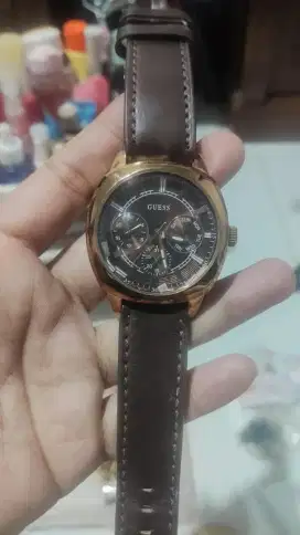 Jam tangan coklat Guess