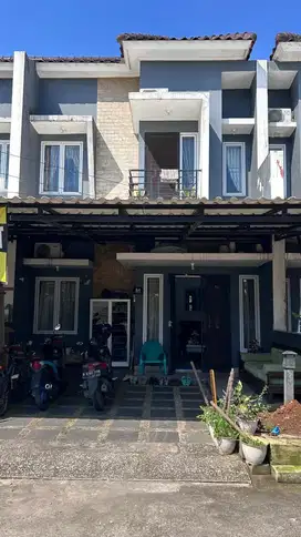 RUMAH TINGKAT