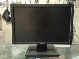 Monitor 17 Wide Dell