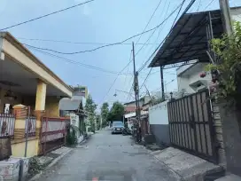Murah Meriah Rumah Seberang Mall Bekasi