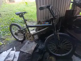 Sepeda bekas kondisi lumayan