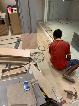 DIBUTUHKAN TENAGA AHLI pasang lantai SPC, VINYL, HDF