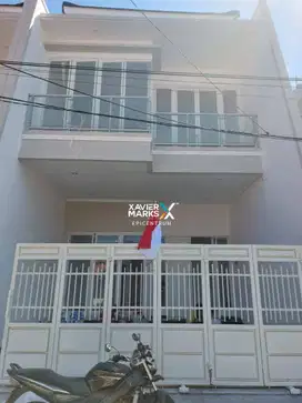 Dijual Rumah Mewah Mulyosari Utara Murah Siap Huni