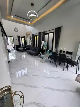 Butuh uang jual villa batu
