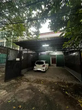 Di Jual Cepat Ruko 2 LT di Jl Sekretaris, Kebon Jeruk, Jakarta Barat