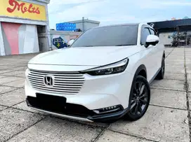 Honda HRV SE 2023 (KM 12rb)                             2022/2024/2025