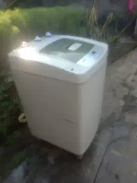 Mesin cuci sudah manual kapasitas 10kg