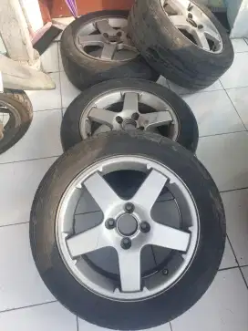 Velg racing 15inch pcd 100 +ban