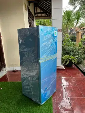 Kulkas Sharp 2 pintu motif bunga
