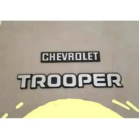 Dijual Mobil Chevrolet Trooper Diesel LS 5 Pintu Tahun 1990