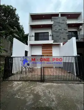 Di Jual Rumah 2 lantai Bangunan Baru
