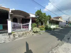 Rumah murah lahan luas 120 m2 di mojosongo jebres
