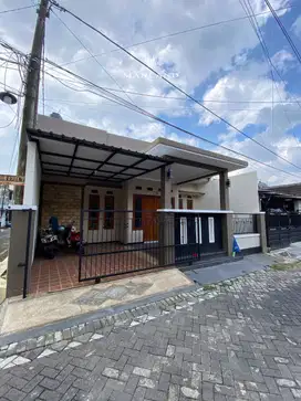 RUMAH 2 LANTAI HOOK MURAH DI SAWOJAJAR KOTA MALANG