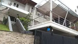 Rumah bagus Mewah Setraduta Bandung Utara dekat Tol Pasteur