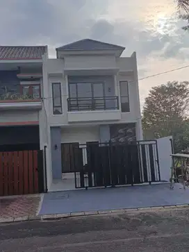 Dijual Rumah 2 Lantai Siap Huni Di Cluster Citra Raya Tangerang