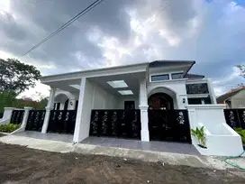 DIJUAL RUMAH SIAP HUNI KLASIK MODERN DI JL KALIURANG KM 13