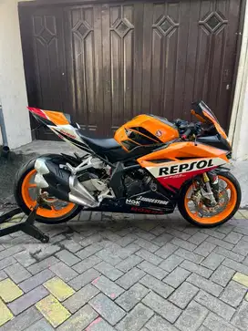Honda CBR250RR (Special Repsol Edition)