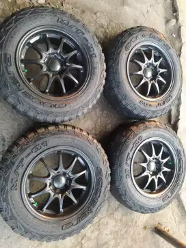 Jual velg ban  mobil masih sangat bagus