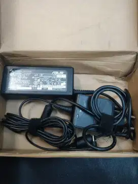 Adaptor Laptop Asus