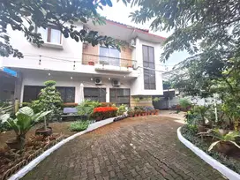 DIJUAL RUMAH DENGAN KOSKOSAN DI AREA PONDOK LABU LOKASI STRATEGIS