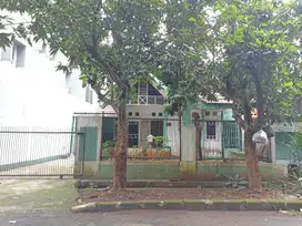 JUAL RUMAH GRIYA LOKA BSD KONDISI BAGUS TERAWAT LOKASI STRATEGIS
