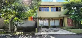 Dijual Rumah di Komplek Velodrome Cimahi, Cocok untuk Ruang Usaha